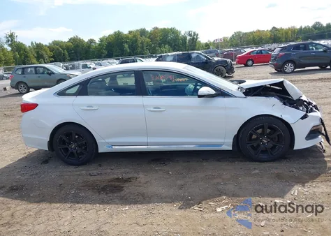 2017 Hyundai Sonata Sport 2.0T z USA, uszkodzony, nr VIN 5NPE34ABXHH448331